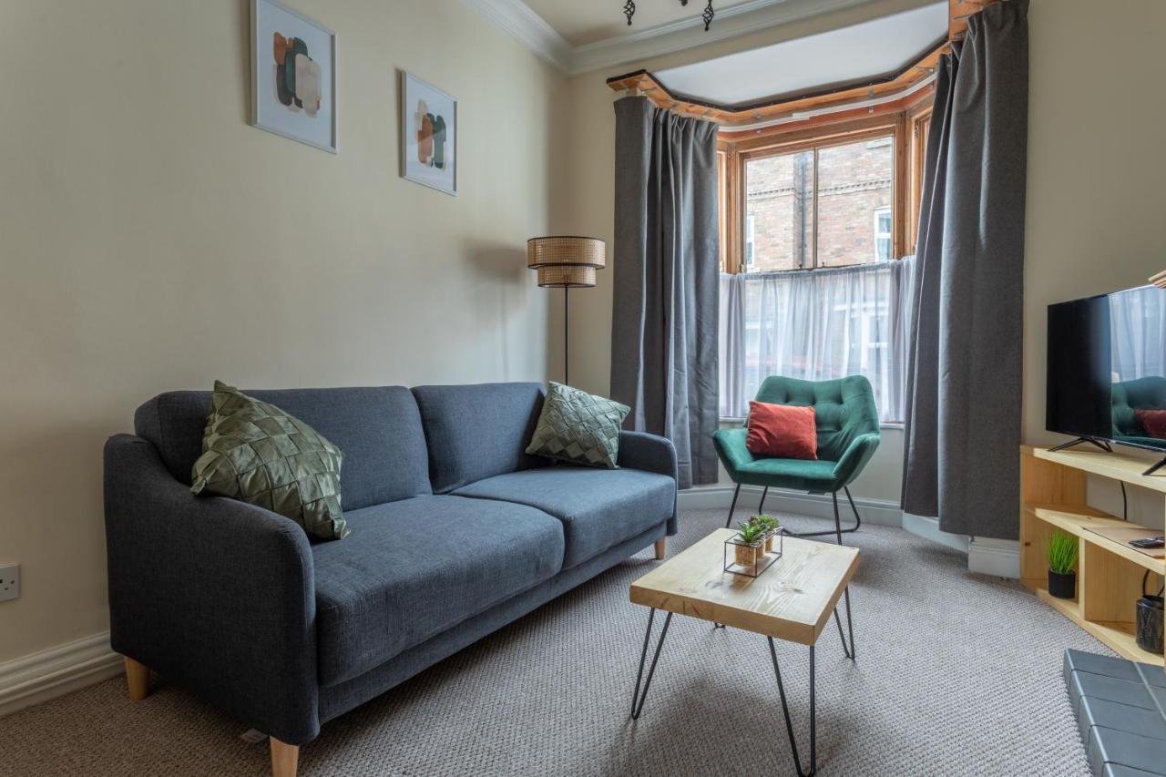 Milton Stays - Cosy 2 Bed House, 15 Min Walk To York City Center, For Up To 6 - With Period Features, Fireplace, Superfast Wi-Fi, Private Garden, Free On Street Parking Bagian luar foto