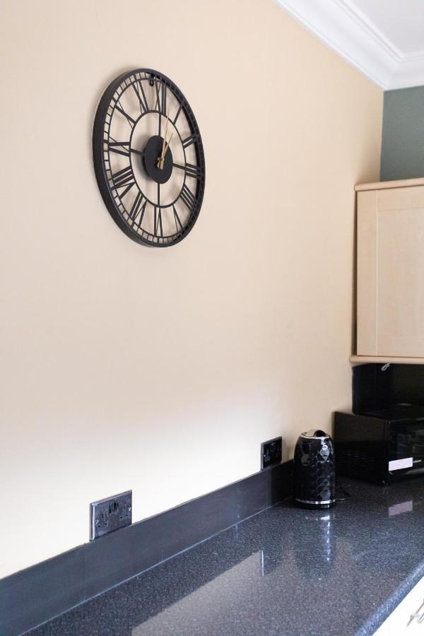 Milton Stays - Cosy 2 Bed House, 15 Min Walk To York City Center, For Up To 6 - With Period Features, Fireplace, Superfast Wi-Fi, Private Garden, Free On Street Parking Bagian luar foto