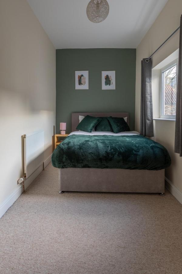 Milton Stays - Cosy 2 Bed House, 15 Min Walk To York City Center, For Up To 6 - With Period Features, Fireplace, Superfast Wi-Fi, Private Garden, Free On Street Parking Bagian luar foto